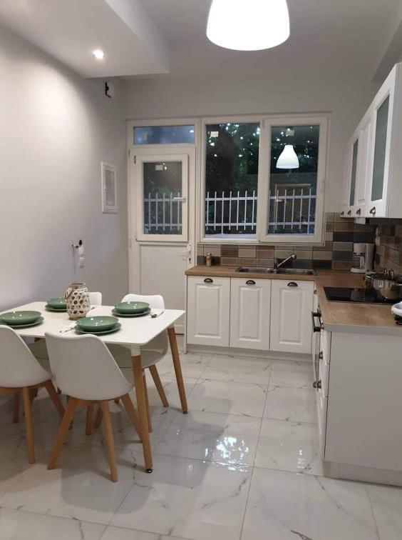 Eytyhias Yard Apartments In Poros Poros Town 外观 照片