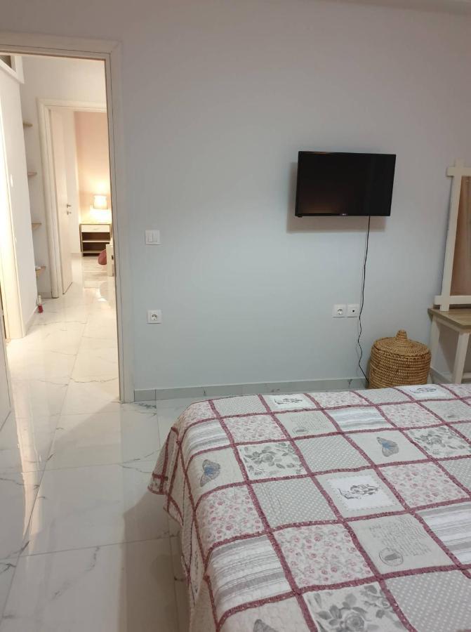 Eytyhias Yard Apartments In Poros Poros Town 外观 照片