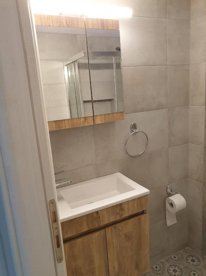 Eytyhias Yard Apartments In Poros Poros Town 外观 照片