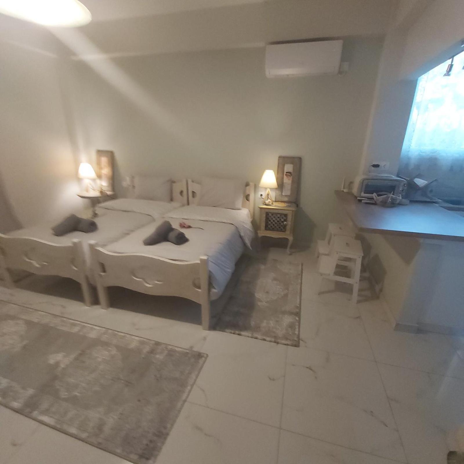 Eytyhias Yard Apartments In Poros Poros Town 外观 照片