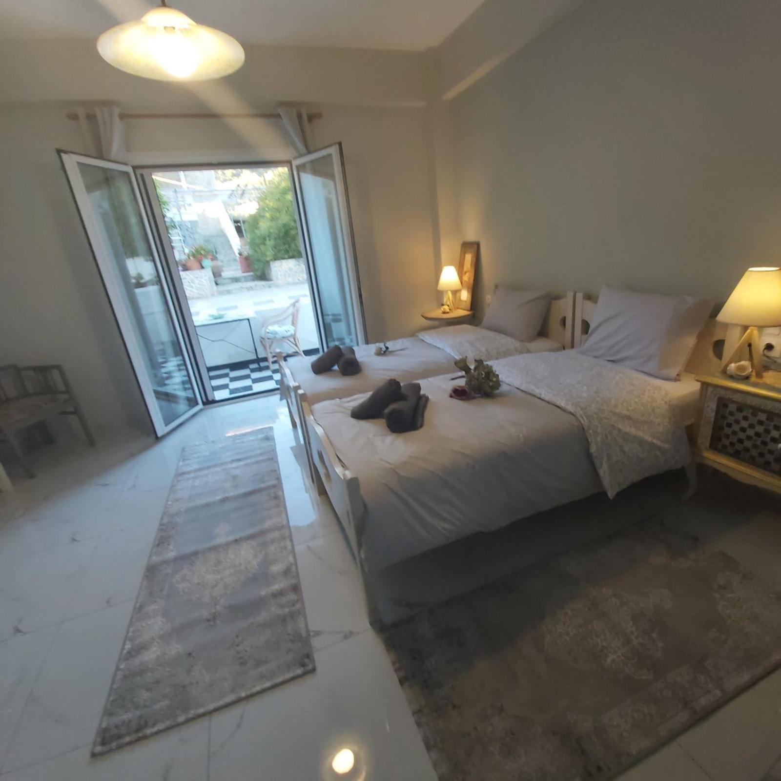 Eytyhias Yard Apartments In Poros Poros Town 外观 照片