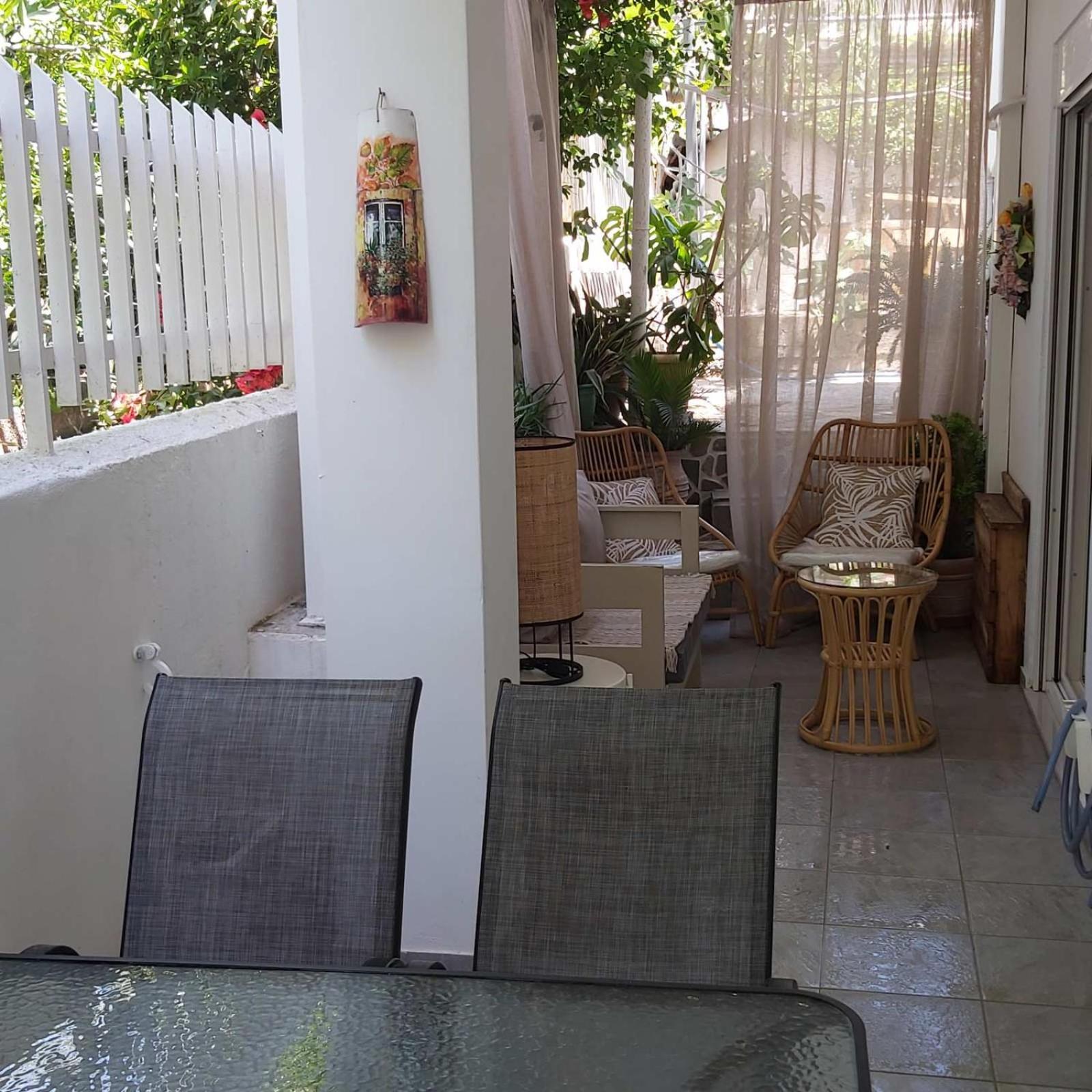 Eytyhias Yard Apartments In Poros Poros Town 外观 照片